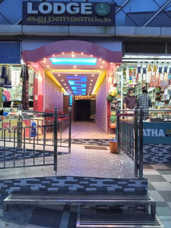 Avanti Inn Guruvāyūr エクステリア 写真