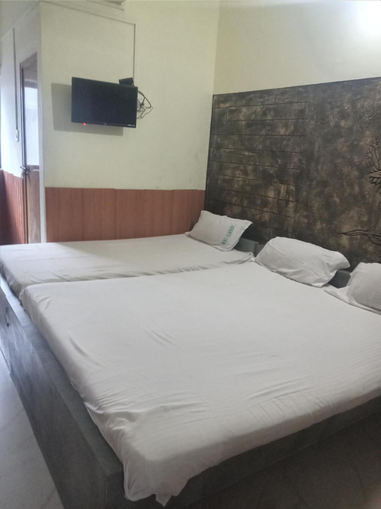 Avanti Inn Guruvāyūr エクステリア 写真