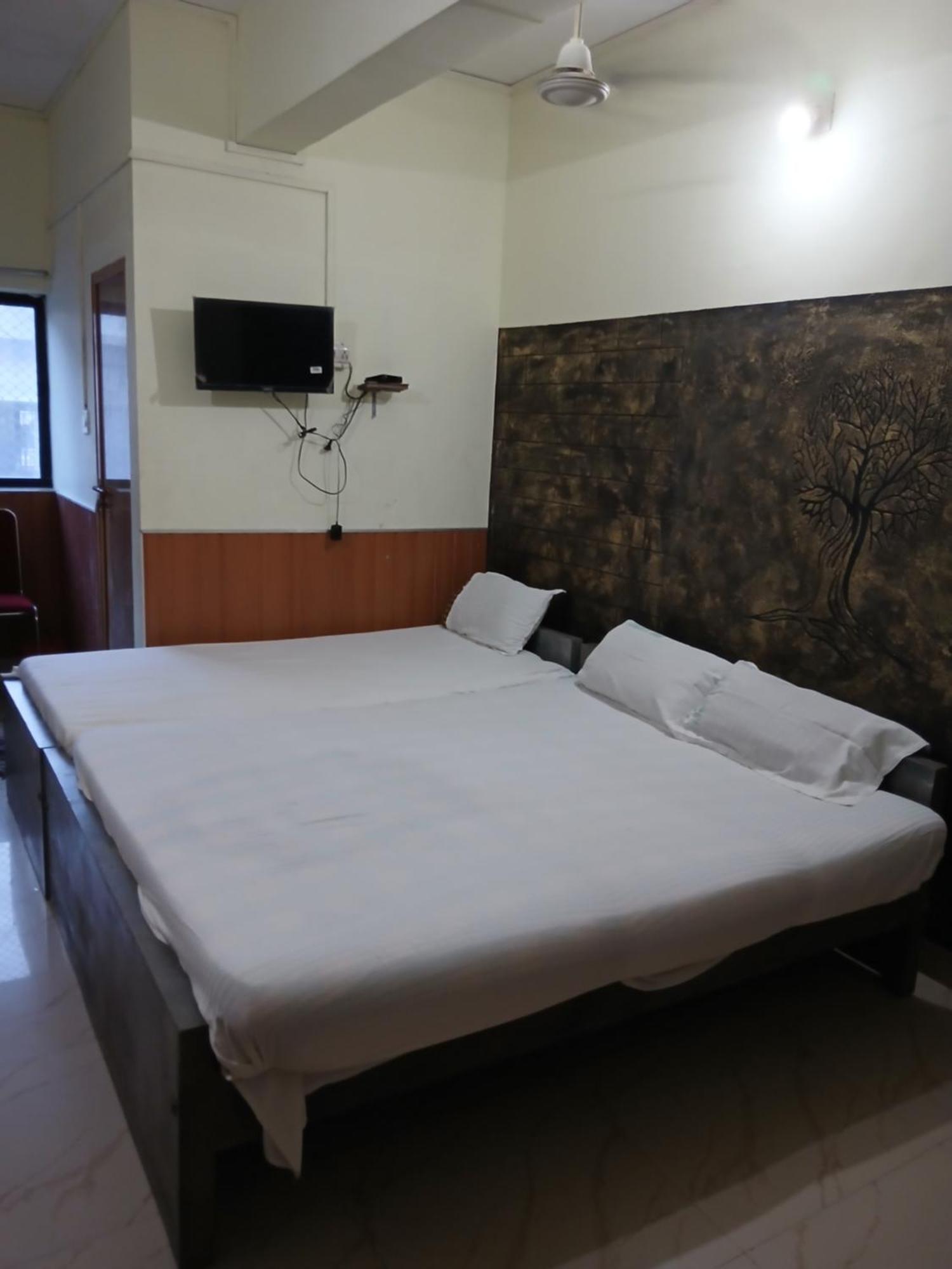 Avanti Inn Guruvāyūr エクステリア 写真